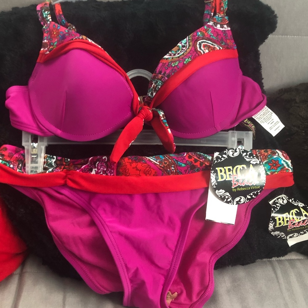 Becca beachwear 2 piece swimsuit